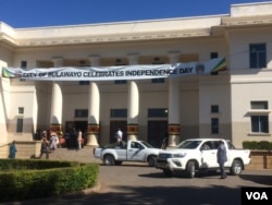 Bekuthakazelelwa uzibuse eZimbabwe ngoLwesibili.