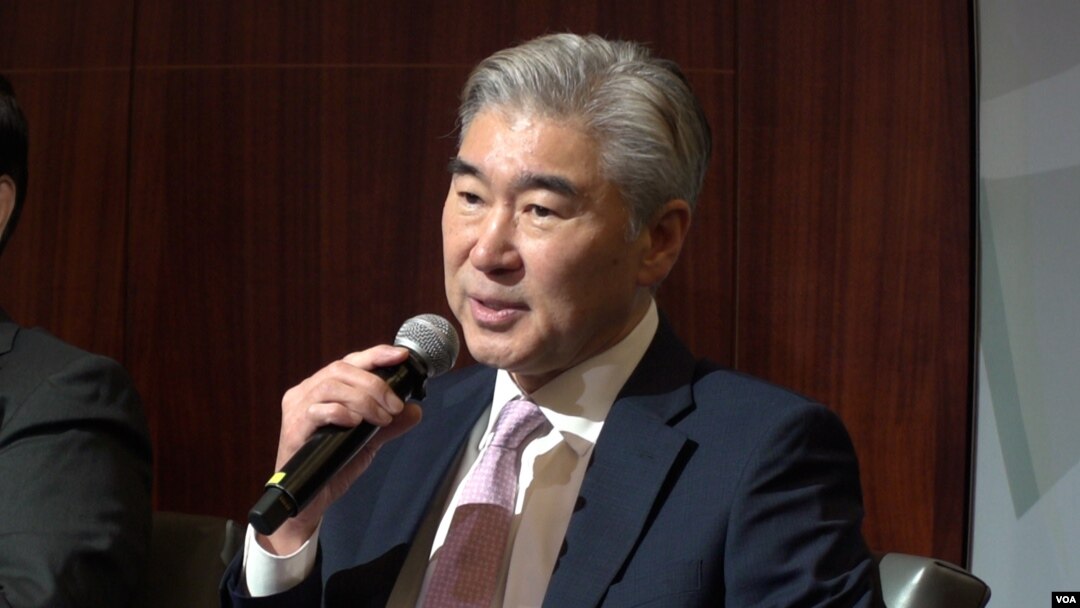 성 김 전 미국 국무부 대북특별대표가 12일 워싱턴의 전략국제문제연구소(CSIS)에서 열린 ‘미한일 3국협력 강화’ 토론회에서 발언하고 있다.