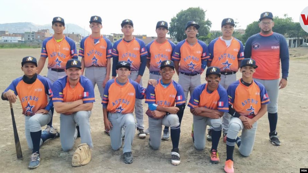 En la foto los adolescentes miembros del equipo Astros de San Juan de Lurigancho, en Lima, Perú. Foto: cortesía.