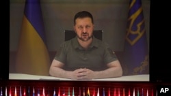 Predsednik Ukrajije Volodimir Zelenski govori putem video linka tokom ceremonije otvaranja samita Saveta Evrope u Rejkeviku, Island, 16. maja 2023.