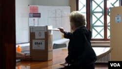 En Argentina la participación electoral es obligatoria para los mayores de 18 años y menores de 70, al tiempo que es opcional para la franja de entre los 16 y 17 años, así como para los ciudadanos mayores de 70 años. [Foto: Gonzalo Bañez]