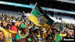 Apoiantes do Congresso Nacional Africano (ANC) durante o último comício do partido para as eleições de maio.