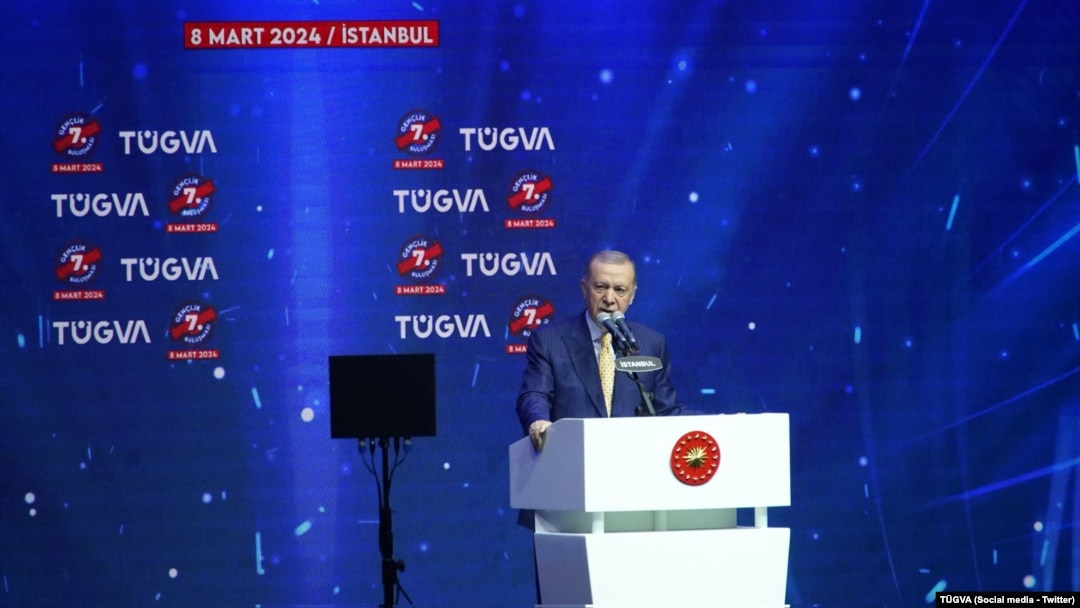 Türkiye Gençlik Vakfı (TÜGVA) tarafından düzenlenen bir etkinlikte konuşan Cumhurbaşkanı Recep Tayyip Erdoğan 31 Mart’ta yapılacak yerel seçimlere değindi; “Bu benim son seçimim” dedi. 