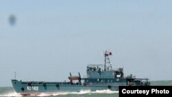 解放軍登陸艇5月29日現蹤金門限制水域，台灣海巡全程緊跟。（台灣海巡署提供）