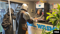 Pequeño emprendimiento chileno de lavado de autos Star Wash espera resolución de su caso para continuar usando su nombre.
