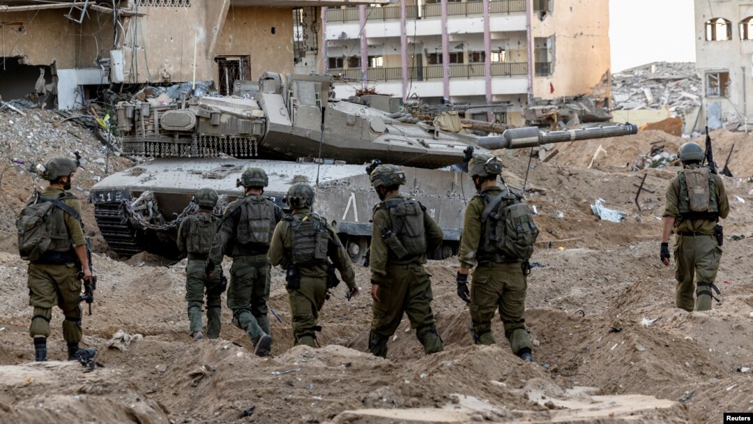 Gazze'de İsrail ile Hamas arasında sokak çatışmaları yaşanıyor.