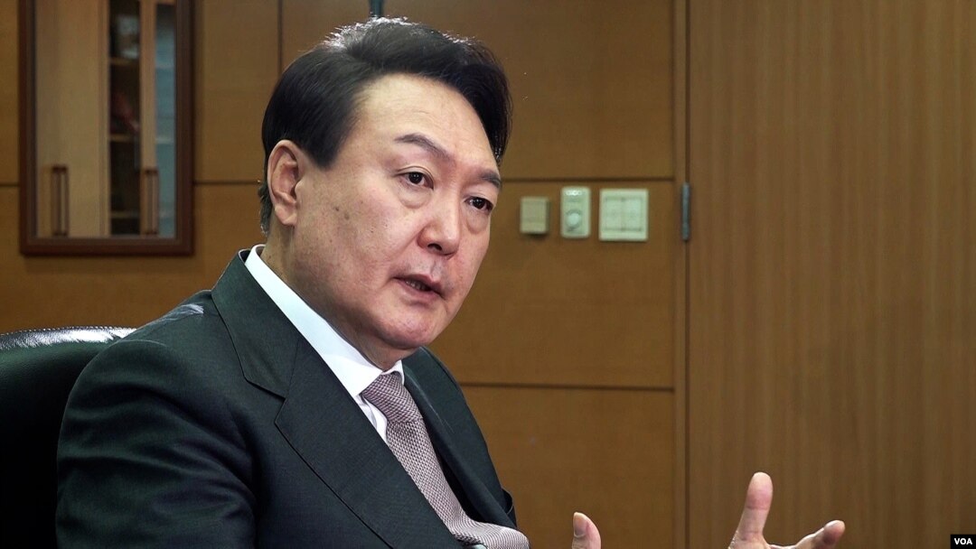 윤석열 한국 대통령 당선인이 VOA와 인터뷰했다.