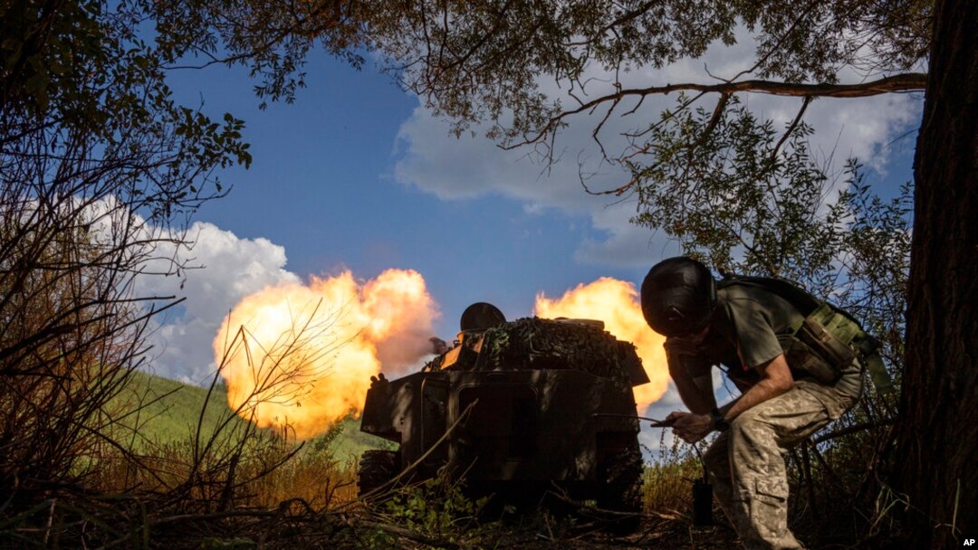 Ukrainian self-propelled artillery shoots towards Russian forces in Kharkiv region, Ukraine, July 27, 2022.