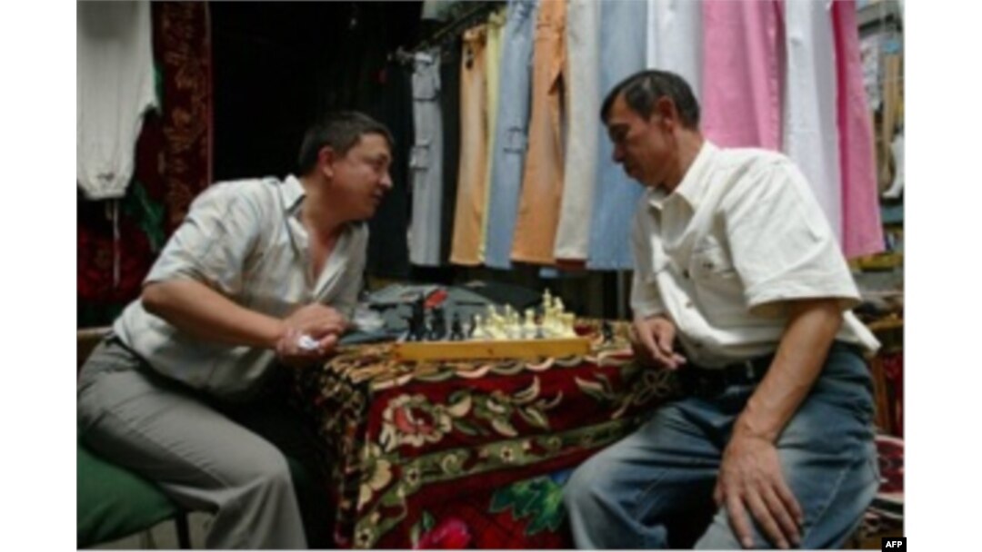 Almatining "Rohat" bozorida