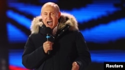 Prezident Vladimir Putin tarafdorlari davrasida, Moskva, 18-mart, 2018-yil.