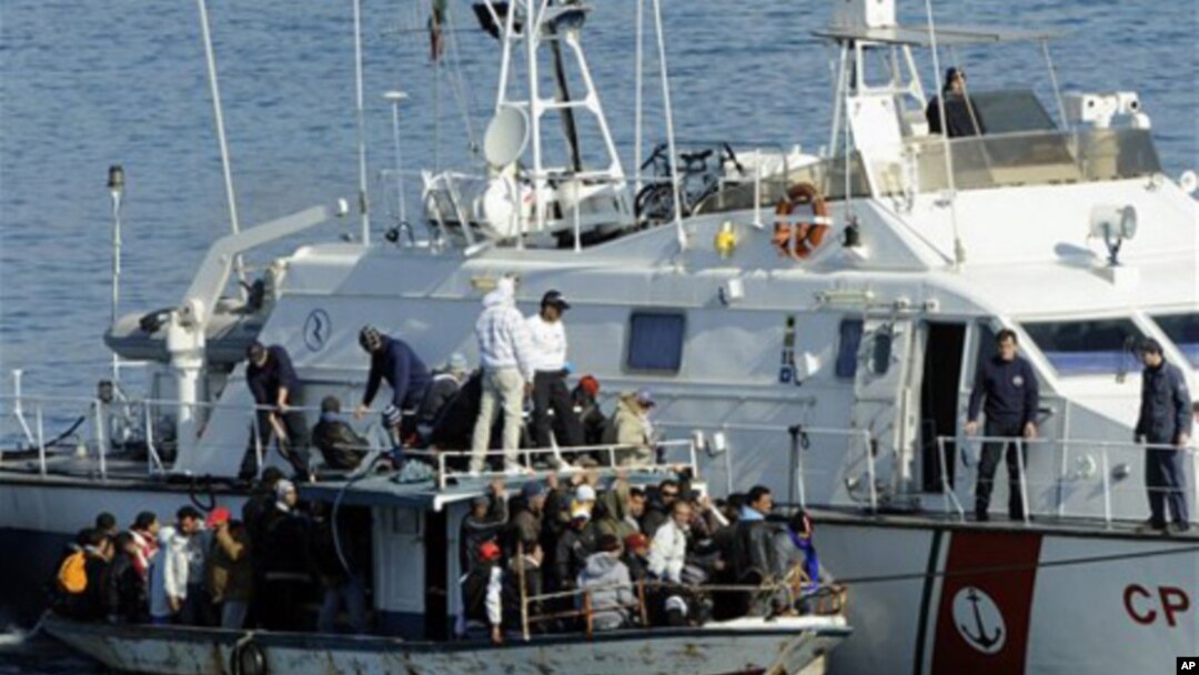 A lokacin da ake ceton wasu 'yan gudun hijra daga gabar tekun Italiya a yankin Lempadusa