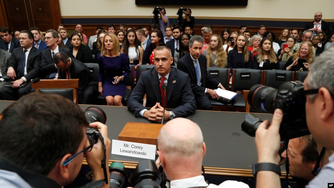 Corey Lewandowski tesmunha ante o Comité de Justiça na Câmara dos Deputados