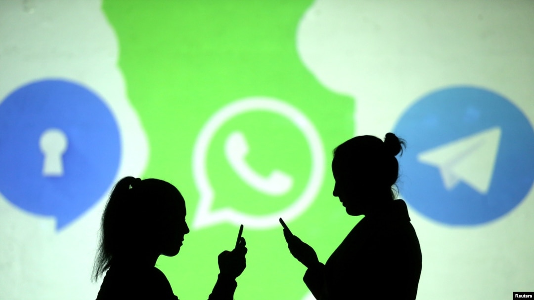 社交媒體Signal, Whatsapp 與Telegram 出現在一個畫面上。