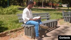 Lavimó da Verónica, poeta e estudante universitário