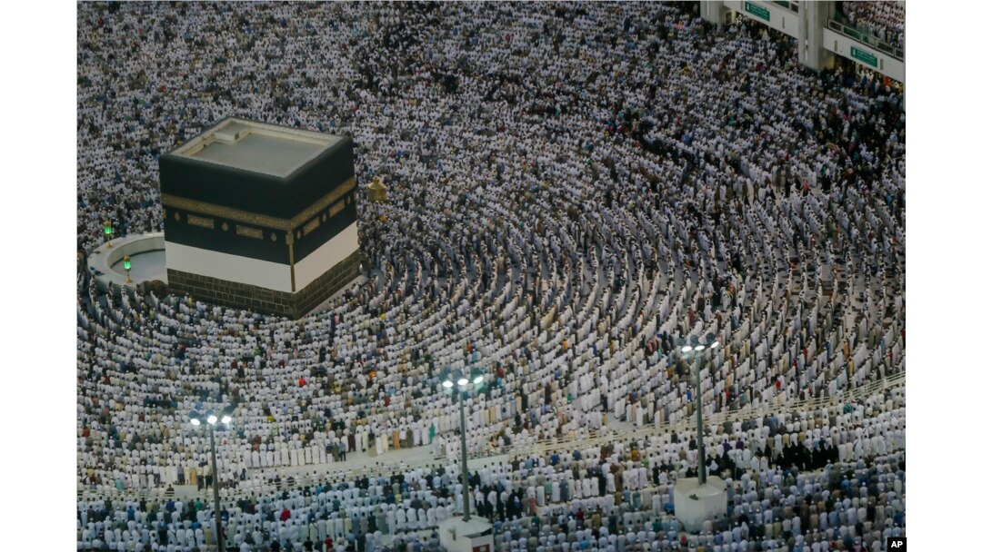 Muslim pilgrims pray at the Grand Mosque, ahead of the annual Hajj pilgrimage in the Muslim holy city of Mecca, Saudi Arabia, Muslim holy city of Mecca, Saudi Arabia, Saturday, Aug. 18, 2018.