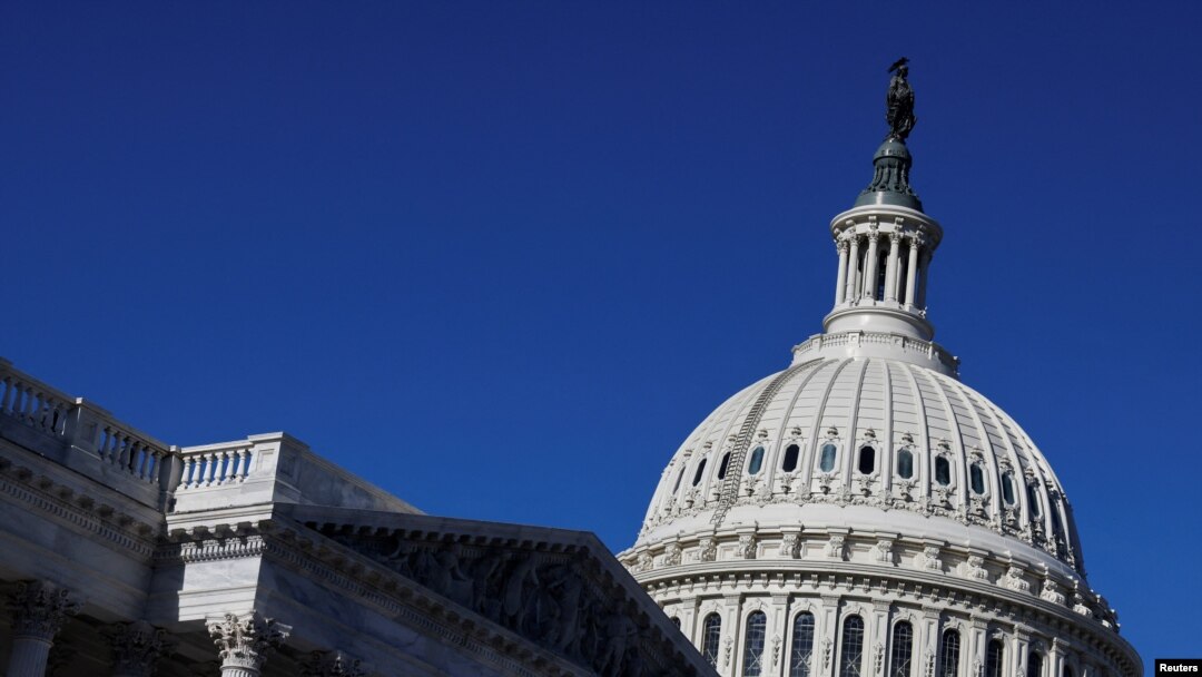 El Congreso de Estados Unidos está considerando dejar de lado el cambio de horario dos veces al año y hacer permanente el horario de verano.