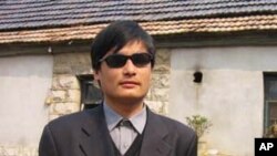 中國盲人異見人士陳光誠(資料圖片)