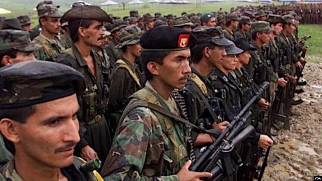 Miembros de las Fuerzas Armadas Revolucionarias de Colombia, las FARC, habrían recibido entrenamiento de los miembros de ETA detenidos.