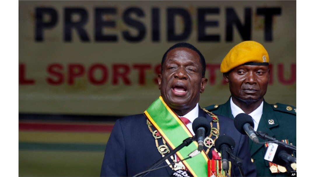 Zimbabwe's President Emmerson Mnangagwa speaks after being sworn in at the presidential inauguration ceremony in the capital Harare, Zimbabwe, Nov. 24, 2017.