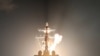 미 해군이 지난 17일 USS 존 핀 이지스 구축함에서 SM-3 블록 IIA 미사일을 이용한 탄도미사일 요격에 성공했다면서 사진을 공개했다.