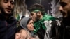 Omunye wakwele Palastina abakhululwe ngele Israel. (AFP)