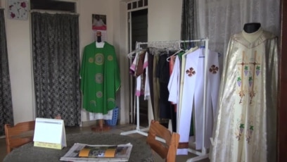 Nairobi Tailors Make Pope Francis’ Vestments