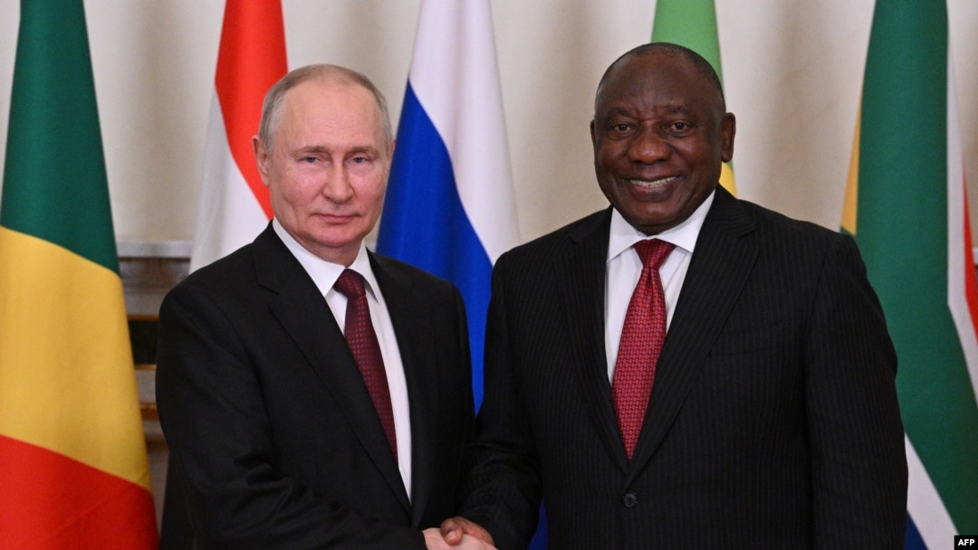 Shugaban kasar Russian Vladimir Putin da shugaban kasar Afirka ta Kudu Cyril Ramaphosa
