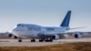 Juez en Argentina aprueba decomiso de avión venezolano a pedido de EEUU, Caracas habla de "robo"