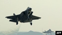 ABD Başkanı’nın F-35 açıklaması ile ilgili Hindistan Dışişleri Bakanı, “Bu şu anda teklif aşamasında olan bir şey” dedi. 
