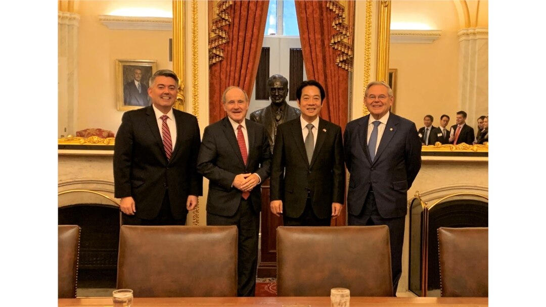 美國參議院外交事務委員會領導層2020年2月4日在國會山與台灣候任副總統賴清德（左3）會面，左起亞太小組主席加德納、外委會主席裡施、資深民主黨議員梅嫩德斯(參院外委會照片)