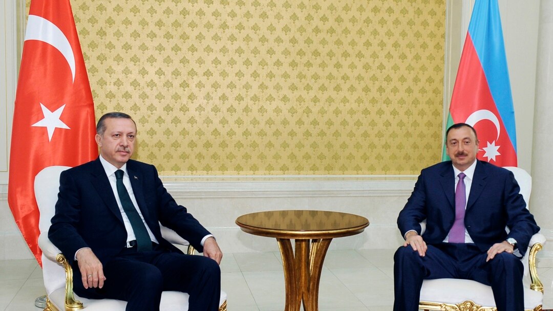 აზერბაიჯანის პრეზიდენტი ილჰამ ალიევი და თურქეთის პრეზიდენტი რეჯეპ ტაიპ ერდოღანი