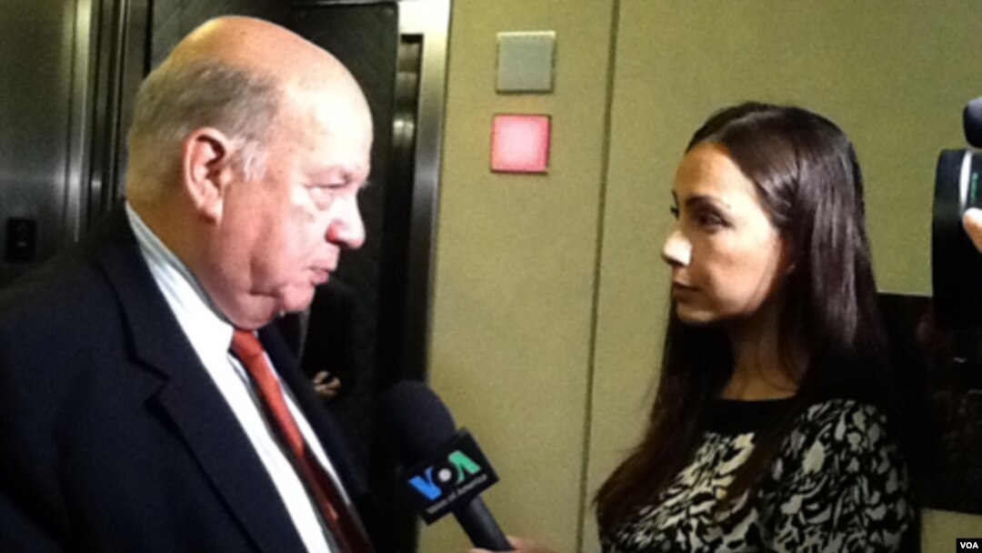 El secretario general de la OEA, José Miguel Insulza, ofreció declaraciones a Carolina Aguilar de la Voz de América en la Conferencia de CAF.