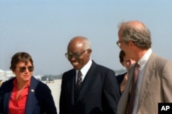 Aristides Pereira, com Chester Crocker, responsável dos Assuntos Africanos da administração Reagan, nos anos 80.