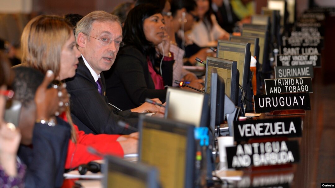 El Consejo Permanente de la OEA aprobó una resolución de apoyo al diálogo en Venezuela.