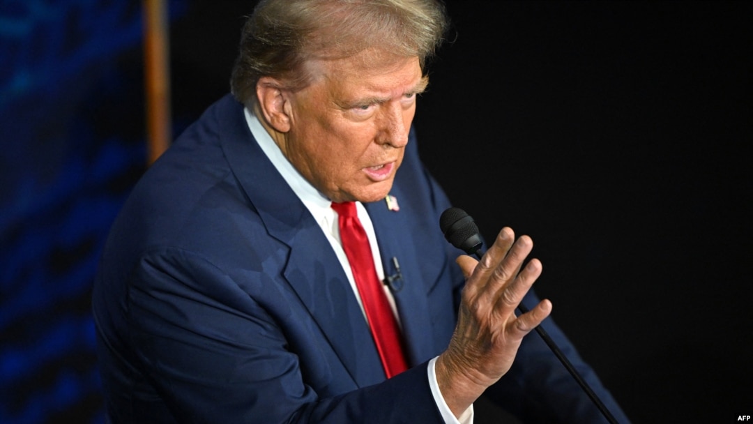 Owayengumongameli uMnu Trump ekungxoxompikiswano loNkosikazi Harris