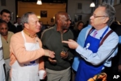 George McDonald with New York Mayor Michael Bloomberg (left) and the Doe Fund trainee Mark Seymour.