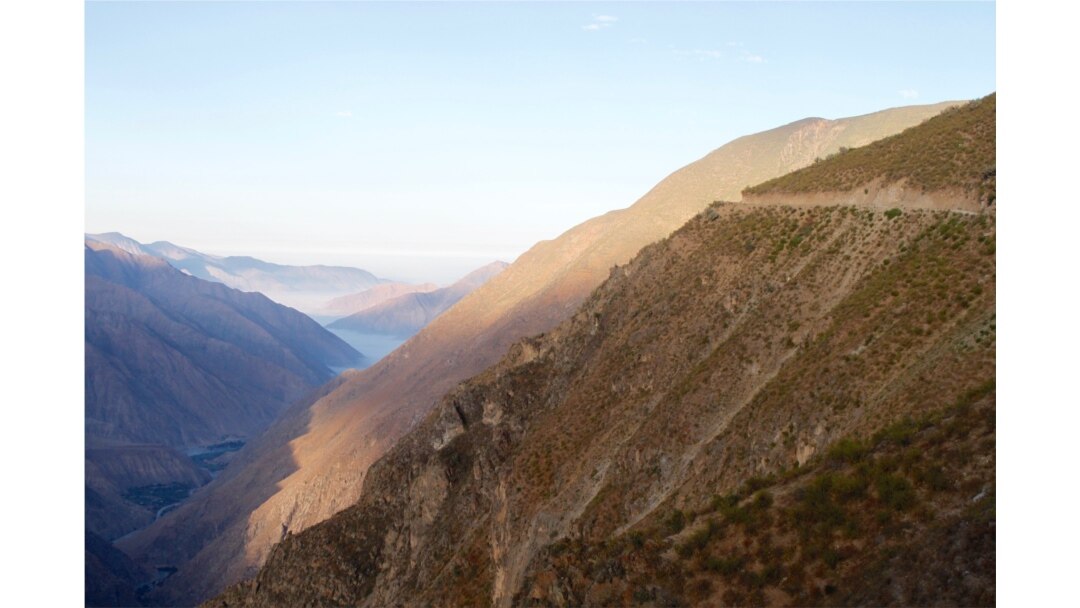 Panoramic view of the Andean highlands in the Chillon river basin where Huamantanga is located. The city of Lima would be located downstream in the horizon background. (S. Grainger, Imperial College London, 2015)