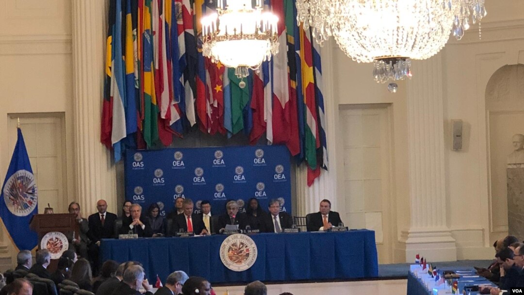 La convocatoria realizada por el presidente del Consejo Permanente de la OEA, el embajador y representante de El Salvador, Carlos Calles Castillo, se celebra en la sede de la organización en Washington, el viernes 15 de febrero de 2019.