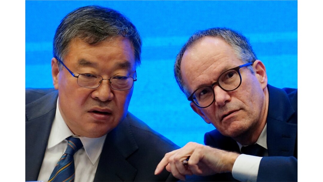 China, Wuhan, Peter Ben Embarek, a member of the World Health Organization, and Liang Wannian head of expert panel on COVID-19 response at China's National Health Commission