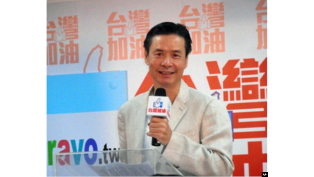 King Pu-tsung, Executive director of President Ma's campaign office 马英九竞选办公室执行长 金溥聪