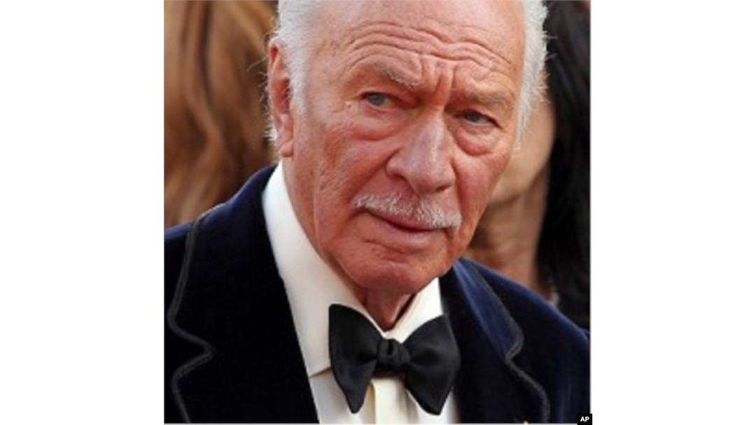 Christopher Plummer arrives before the 84th Academy Awards on Feb. 26, 2012, in Hollywood.