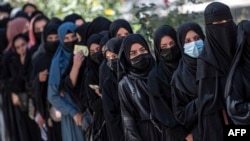 مقامات پاکستان تاکید کرده‌اند که تعدادی از پذیرفته‌شدگان در این برنامه تحصیلی، در رشته‌های طبی، انجنیری و زراعت تحصیل خواهند کرد. عکس - ارشیف