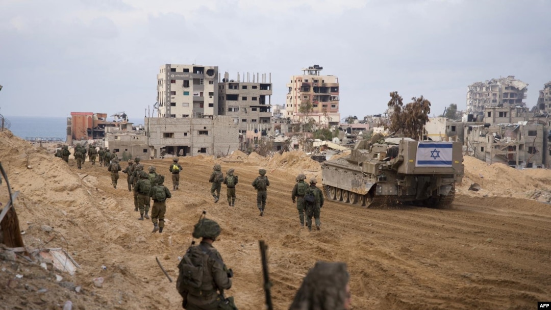 Majeshi ya Israeli yakiendesha operesheni zao wakati vita vikali vikiendelea katika yao na wapiganaji wa Hamas huko Ukanda wa Gaza(Picha na Jeshi la Israeli / AFP) / )