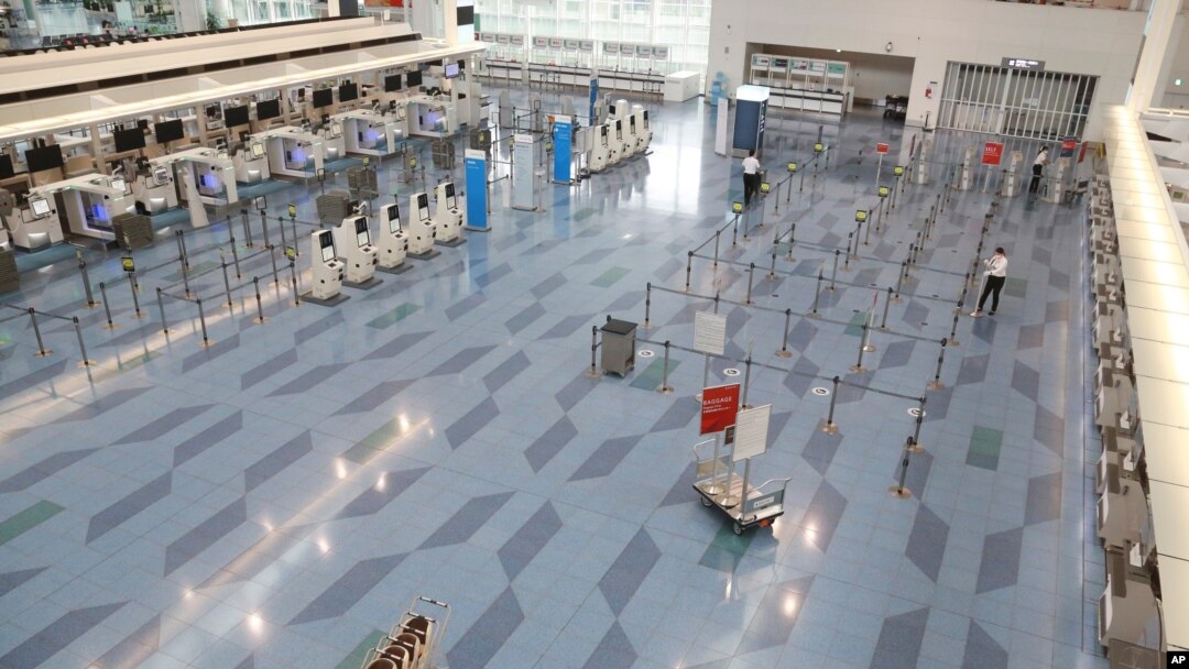 지난달 일본 도쿄 하네다 국제공항 출발탑승구가 신종 코로나바이러스 사태로 텅 비어있다. 