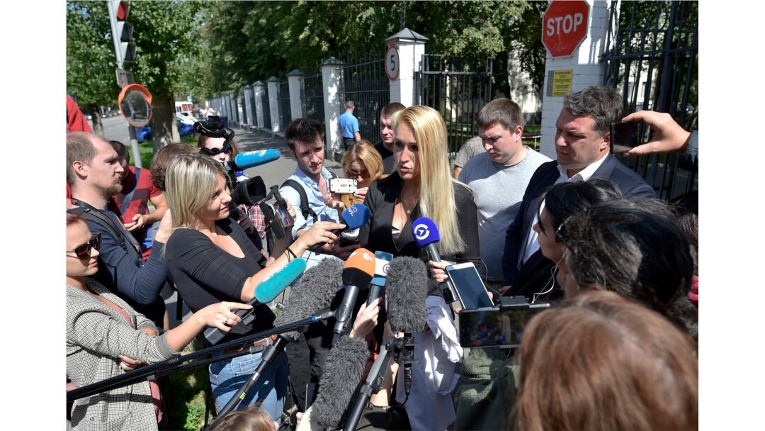 The physician treating Russian opposition leader Alexei Navalny, Dr. Anastasiya Vasilyeva speaks to journalists at a hospital after Navalny was discharged, in Moscow, Russia, July 29, 2019.