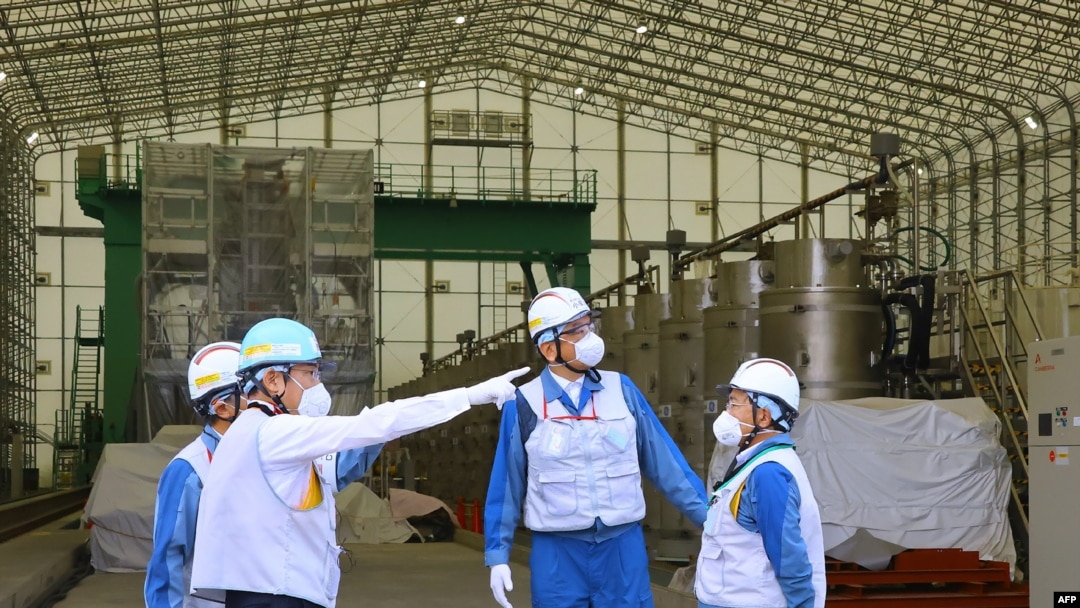 日本首相岸田文雄在2023年8月20日視察福島核電站運作方東京電力公司（TEPCO）的核廢水處理廠。 