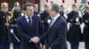 Presidente Francês, Emmanuel Macron, recebe o primeiro-ministro britânico, Keir Starmer, para a cimeira informal de dirigentes europeus sobre a Ucrânia, Paris, 17 fevereiro 2025