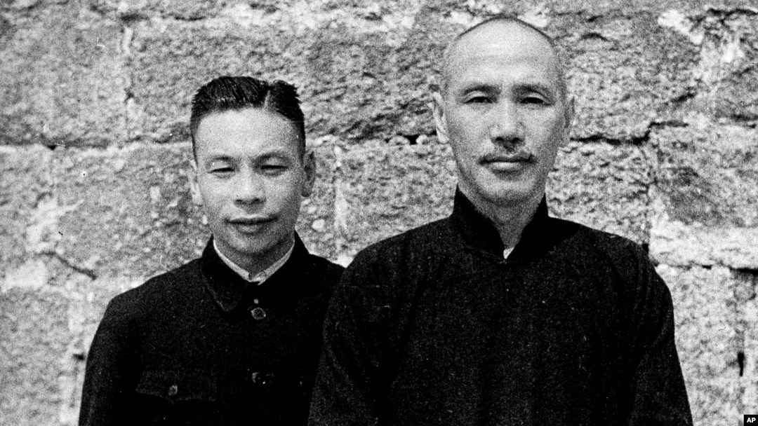 蔣經國及其父親蔣介石總司令在湖南（1941年11月29日）