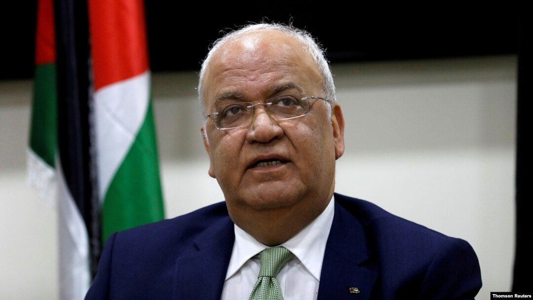 ARHIVA - Vodeći palestinski pregovarač Saeb Erekat na konferenciji za novinare u Ramali, na Zapadnoj Obali (Foto: Reuters)