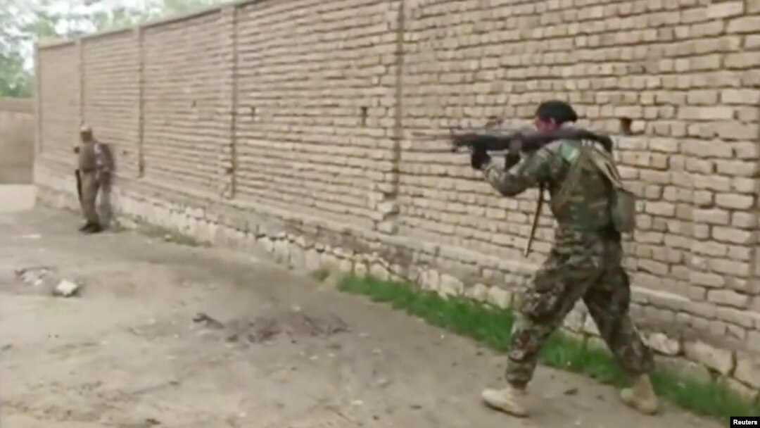 El Talibán mantiene aún una fuerte insurgencia en Afganistán y choca a menudo con las fuerzas del gobierno afgano.